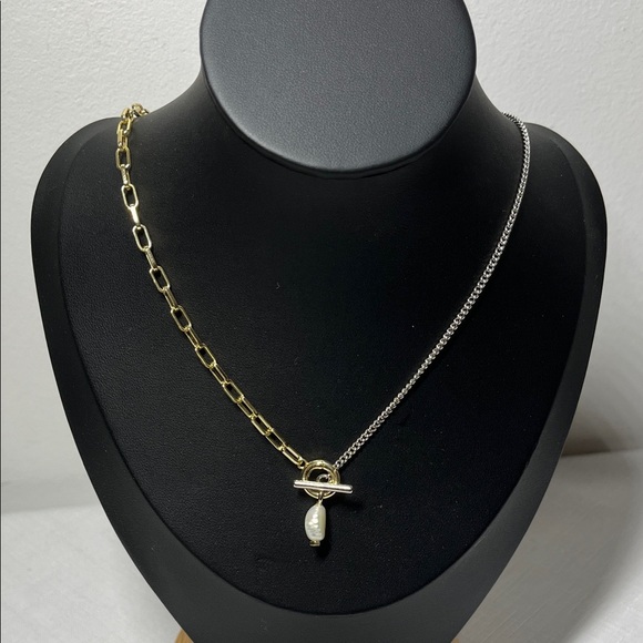 Kendra Scott Jewelry - Kendra Scott Leighton Convertible Mixed Metal Pearl Chain Necklace.